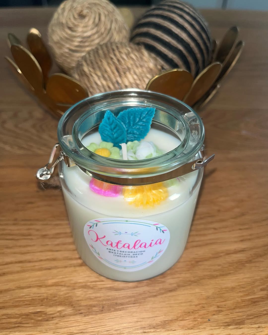 Katalaia Botanical Flower Soy Wax Candle — Decorative Jar